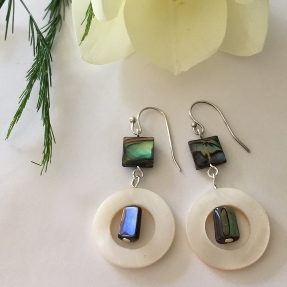 Genuine Abalone and Mother of Pearls earrings.🐚 - Picture 1 of 4